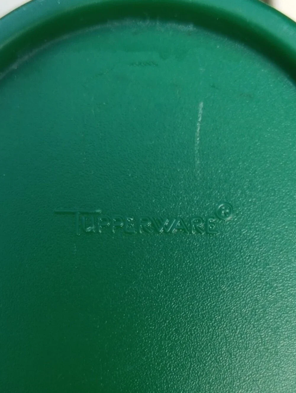 Tupperware 2.3L Frosted Dry Goods Container with Oval Hunter Green Snap-On Lid 4
